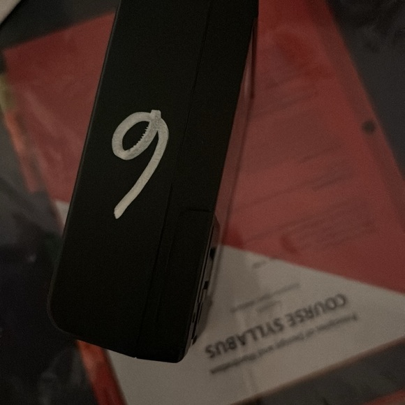 Canon LC-E10 Batter Charger - Picture 2 of 3